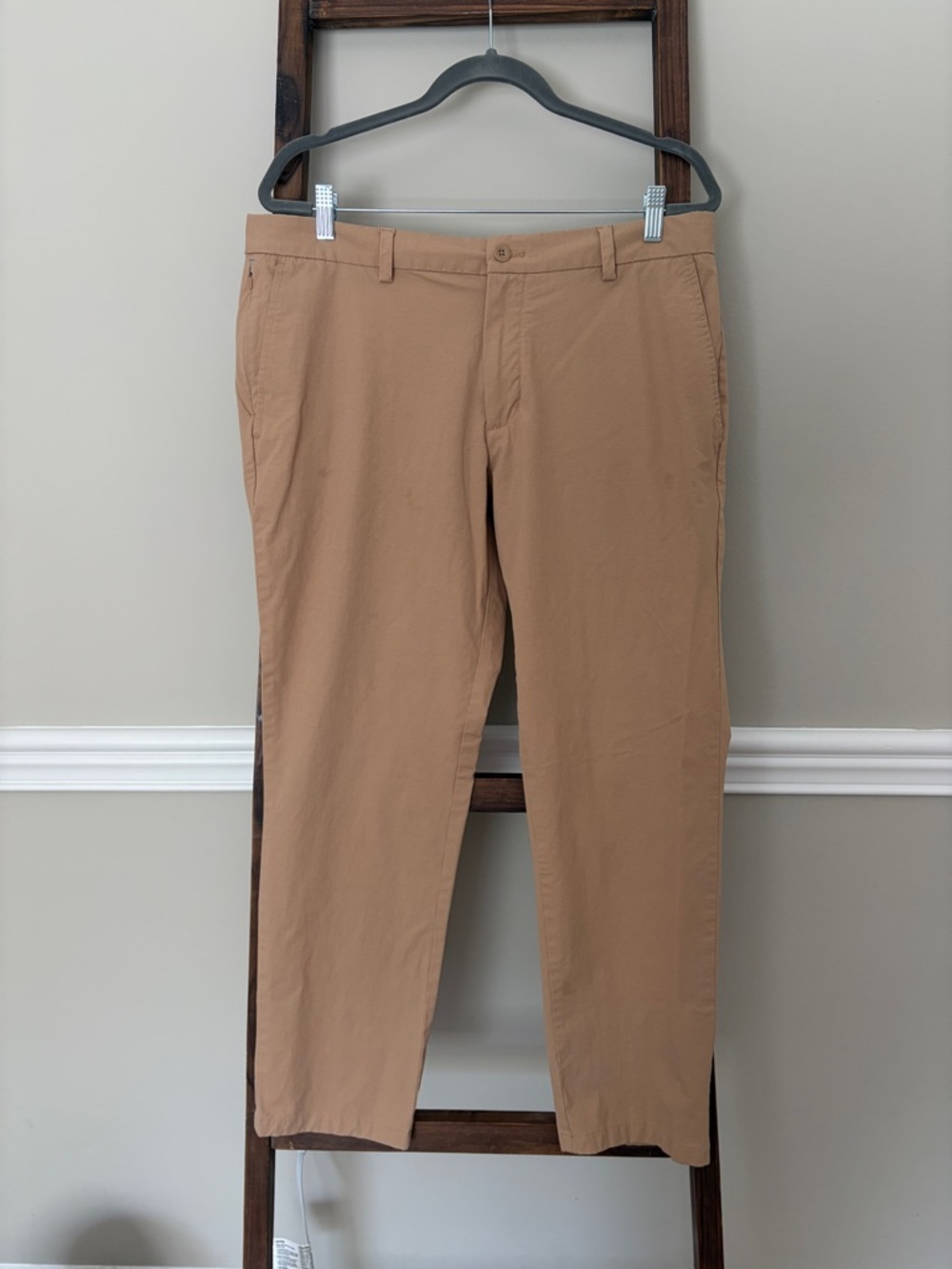 Vineyard Vines Men’s Tan Chinos